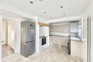 3 bed house, Byron Street, Daybrook, Nottingham, NG56BS - Image 2